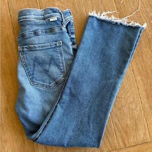 Mother Insider Crop Step Fray. 27